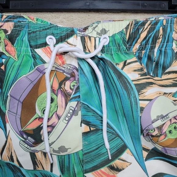 Star Wars The Mandalorian Grogu Baby Yoda‎ Swim Trunks Tropical L - Picture 3 of 9